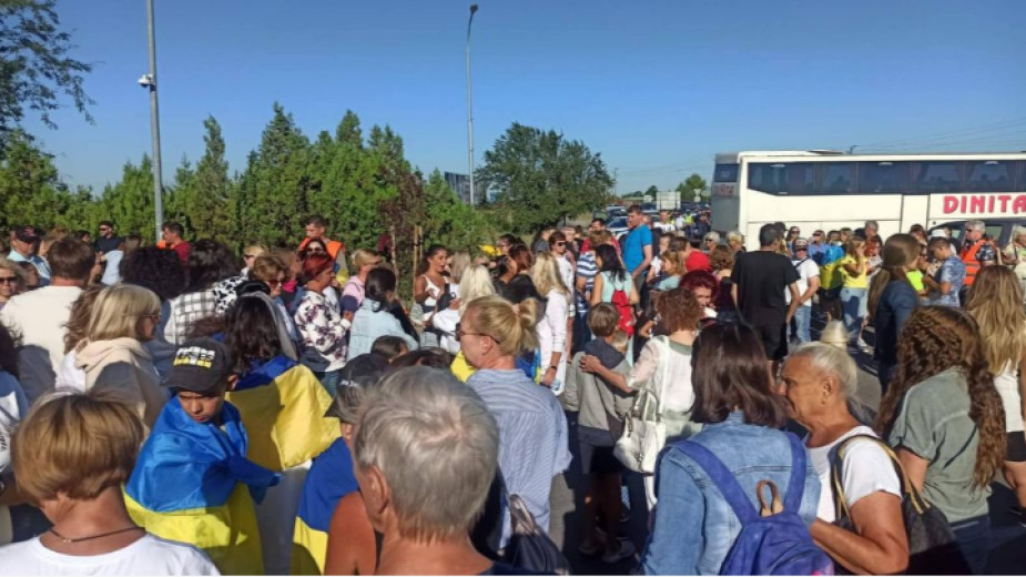 400 украинских беженцев в день ищут убежища на курорте „Солнечный берег”